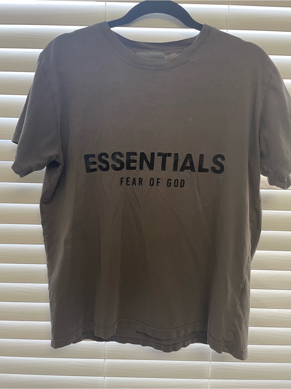 FEAR OF GOD ESSENTIALS T-Shirt Gray Mens Size Medium